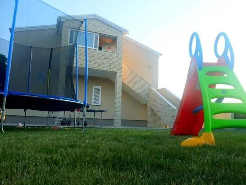 Apartman Zdravka Policnik Exterior photo